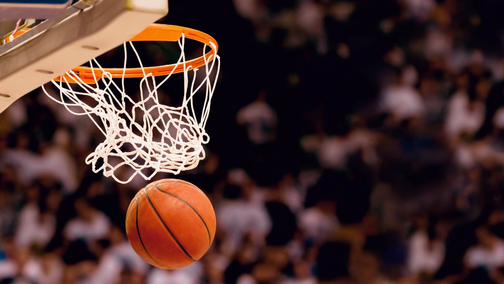 爱游戏入口-加时末段风云突变，埃因霍温备战CBA，法兰克福复出NBA，切尔西再遭现场解说质疑